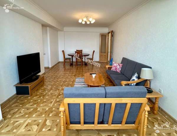 bnakaran/3-senyakanoc/Mashtots+Ave/Center/Yerevan