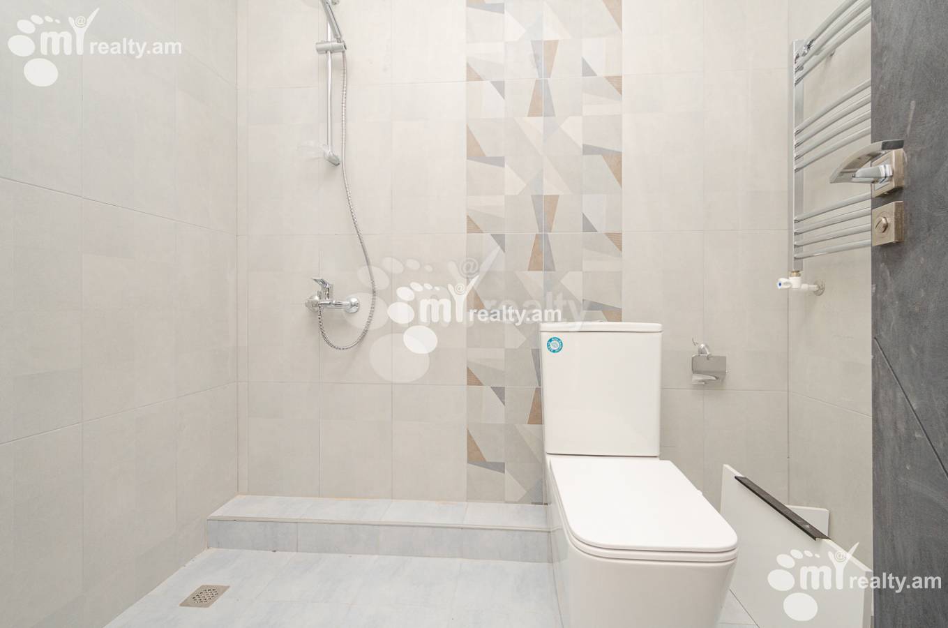 3 սենյականոց բնակարան  Աղբյուր Սերոբ փող, Արաբկիր Երևան, 138930