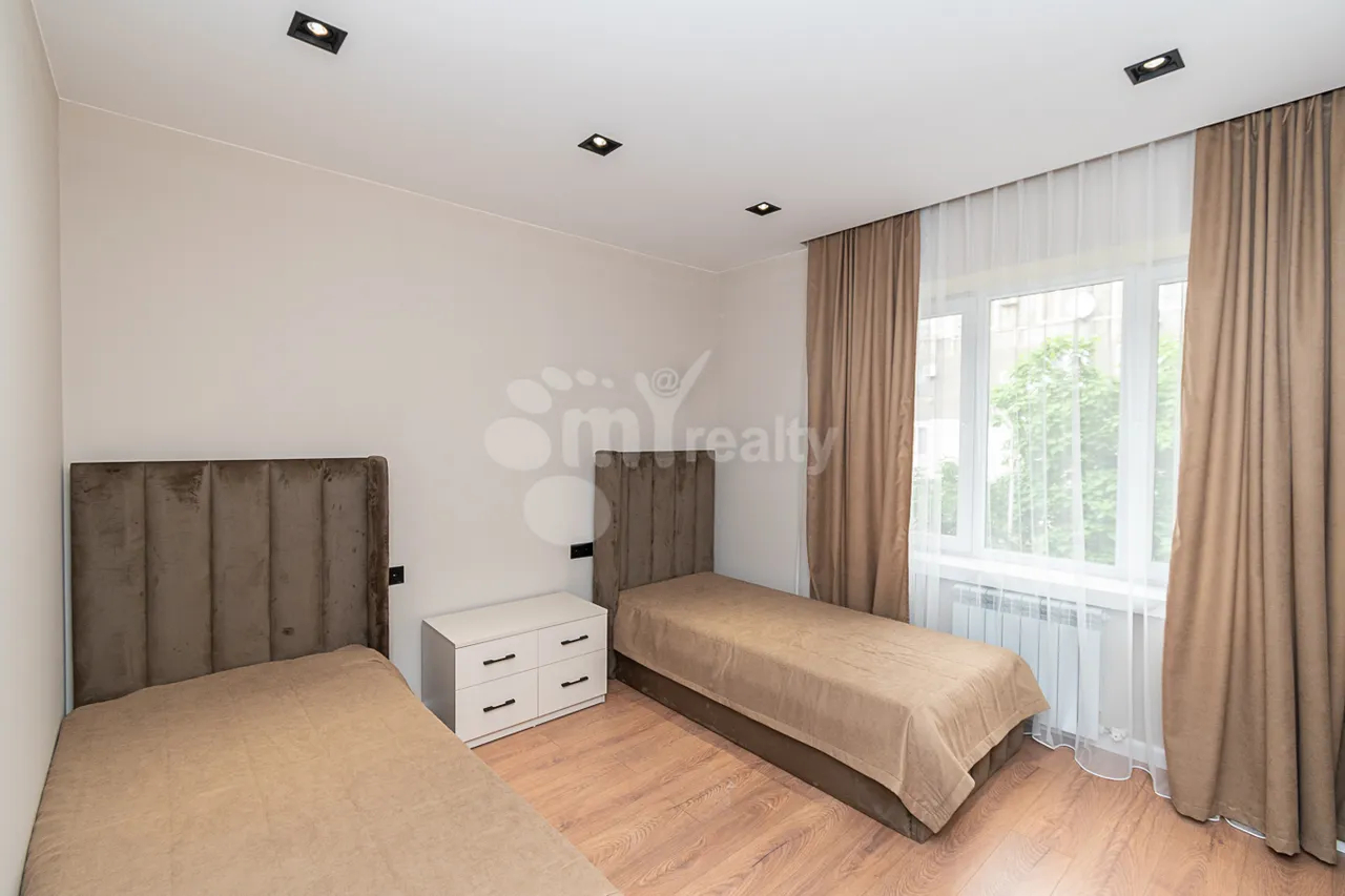 3 bedroom apartment for rent خیابان برادران اوربِلی, عربگیر ایروان, 160634