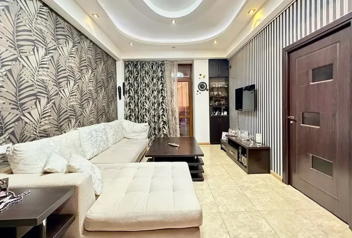 3 bedroom apartment for sale خیابان کومیتاس, عربگیر ایروان, 160336