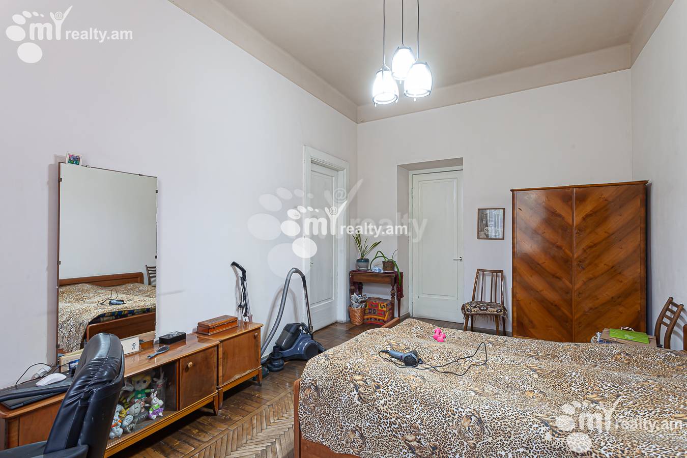 3 bedroom apartment for sale Saryan St, Center Yerevan, 147640