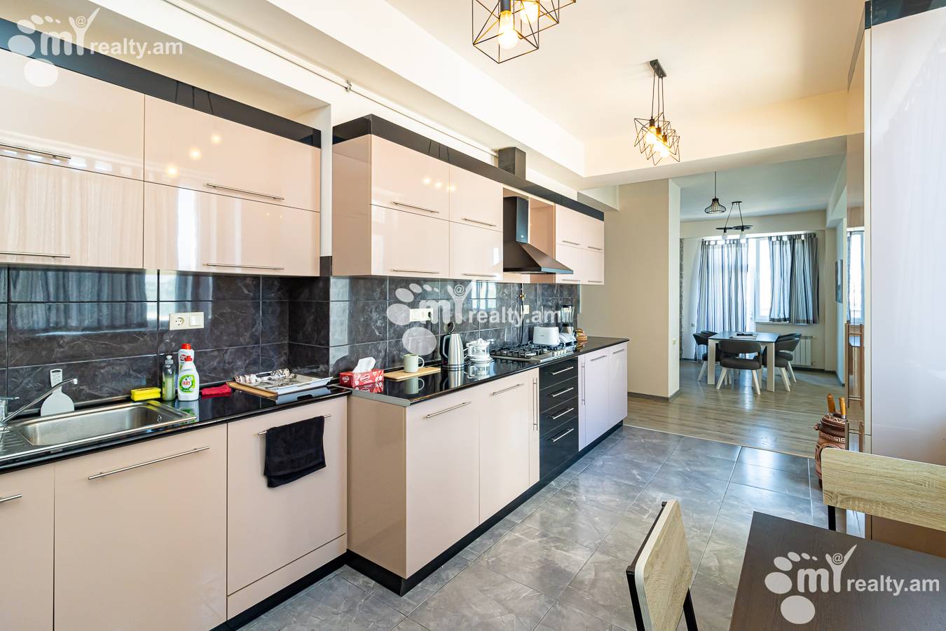 Снять 4 комнатную квартиру Давиташен 4 ый блок, Давташен Ереван, 153319