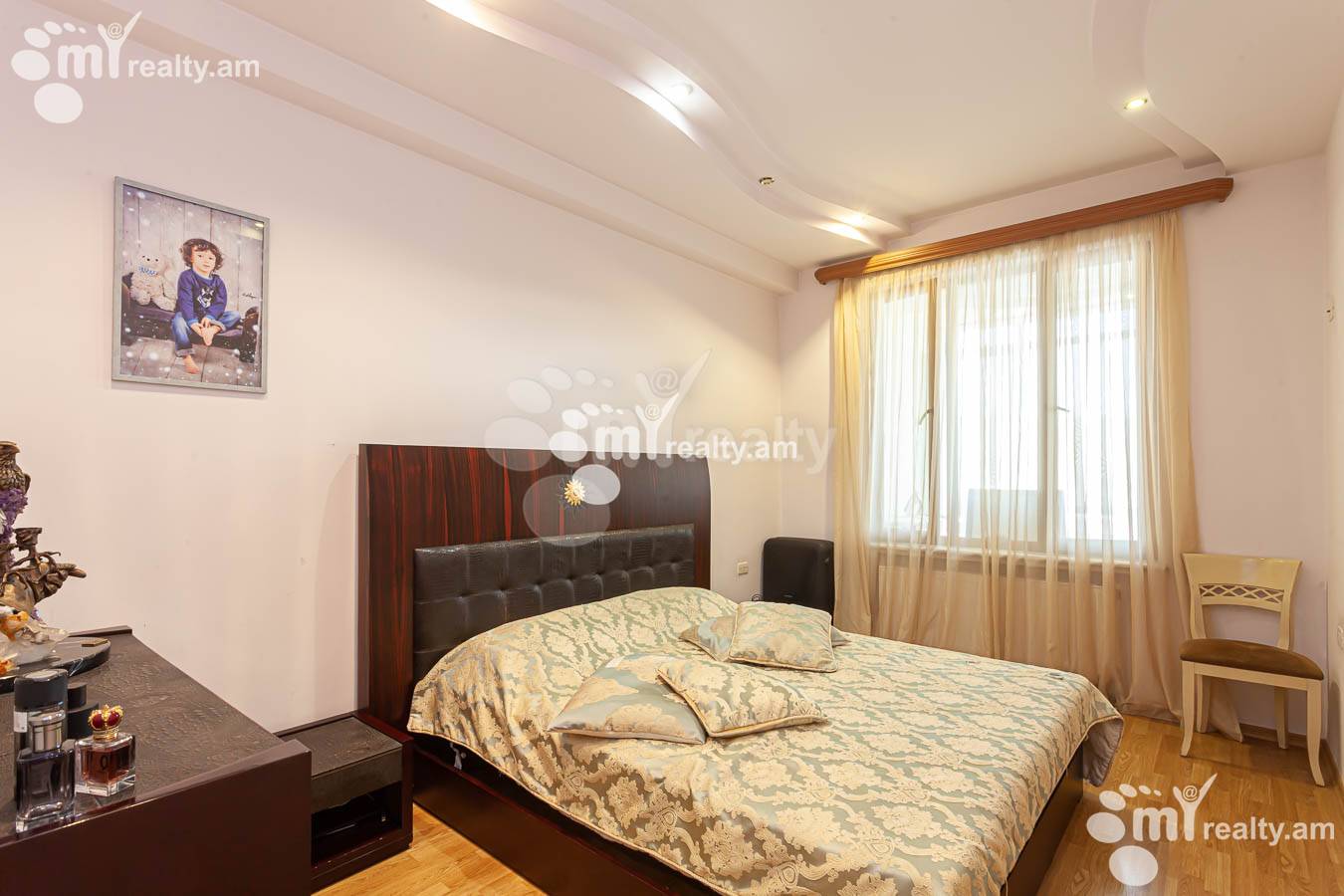 4 bedroom apartment for sale Hin yerevantsi St, Center Yerevan, 153221