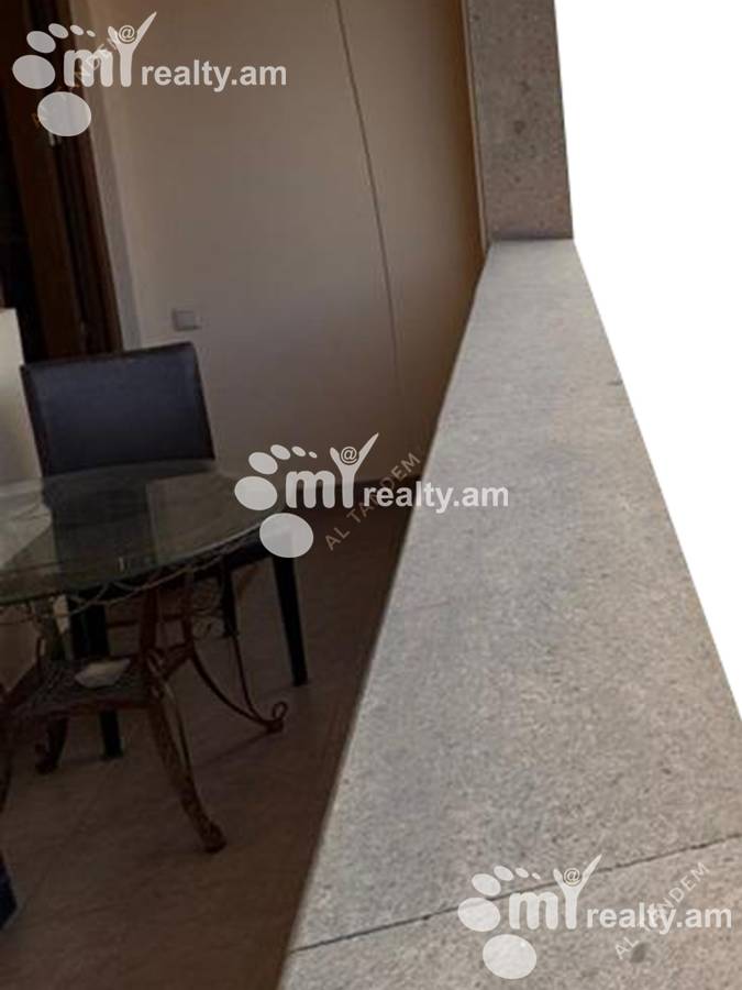 3 սենյականոց բնակարան  Սարյան փող, Կենտրոն Երևան, 127177