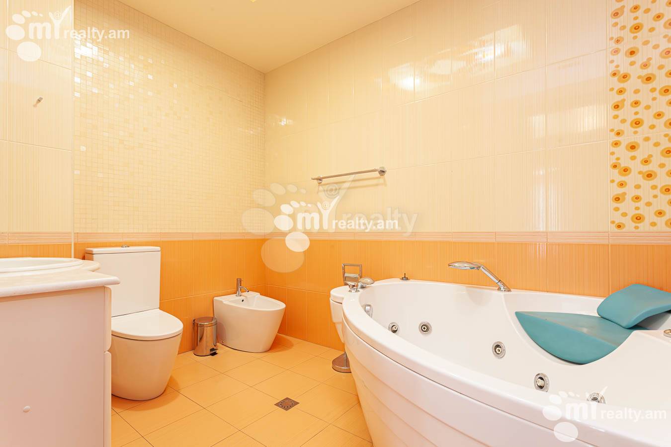 3 bedroom apartment for rent Northern (Hyusisayin)  Ave, Center Yerevan, 153005