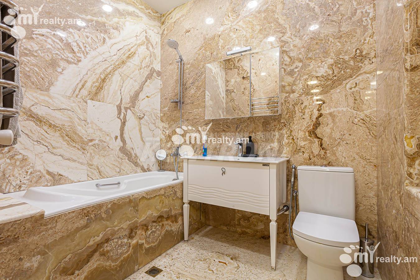 3 bedroom apartment for sale Antarayin St, Center Yerevan, 153967