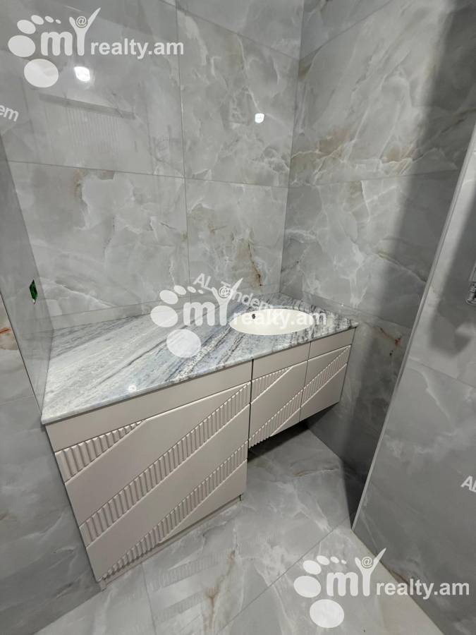 3 bedroom apartment for sale Arghutyan St, Arabkir Yerevan, 156981