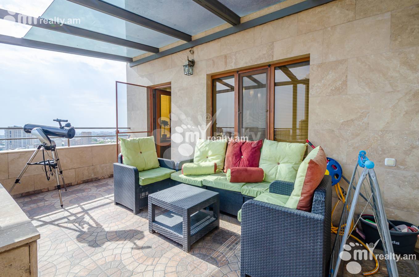 4 սենյականոց բնակարան  Կոմիտասի պող, Արաբկիր Երևան, 153021