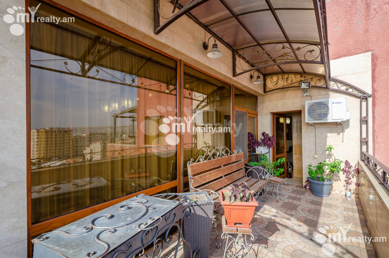 4 սենյականոց բնակարան  Կոմիտասի պող, Արաբկիր Երևան, 153021