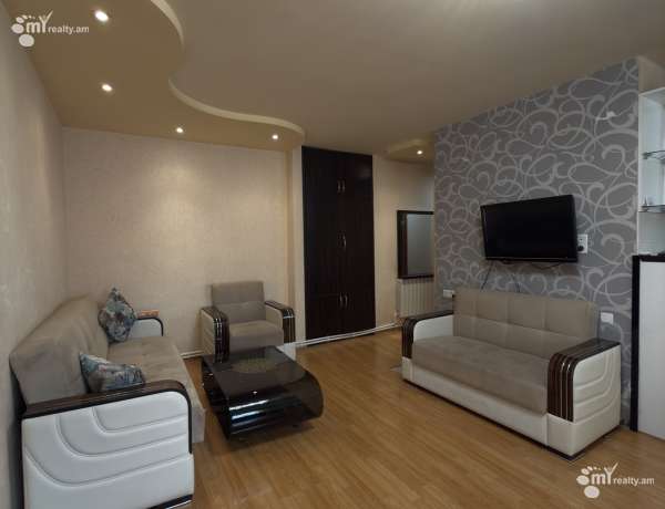 3-senyakanoc-bnakaran-vacharq-Yerevan-Nor-Nork