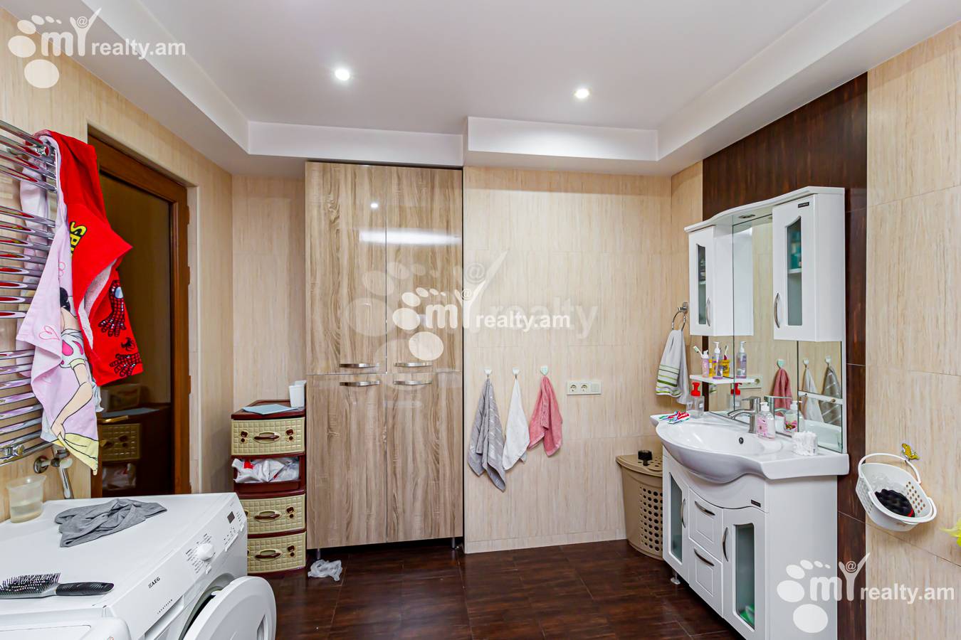 5 սենյականոց բնակարան  Պուշկինի փող, Կենտրոն Երևան, 152545