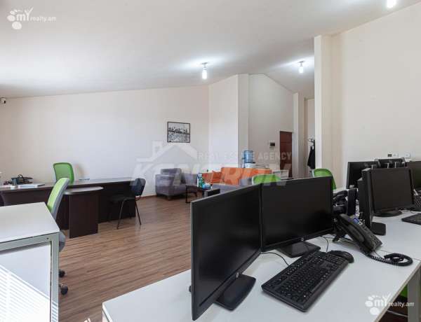 kupit-kvartiru/3-komnatnaya/Antarayin+St/Center/Yerevan