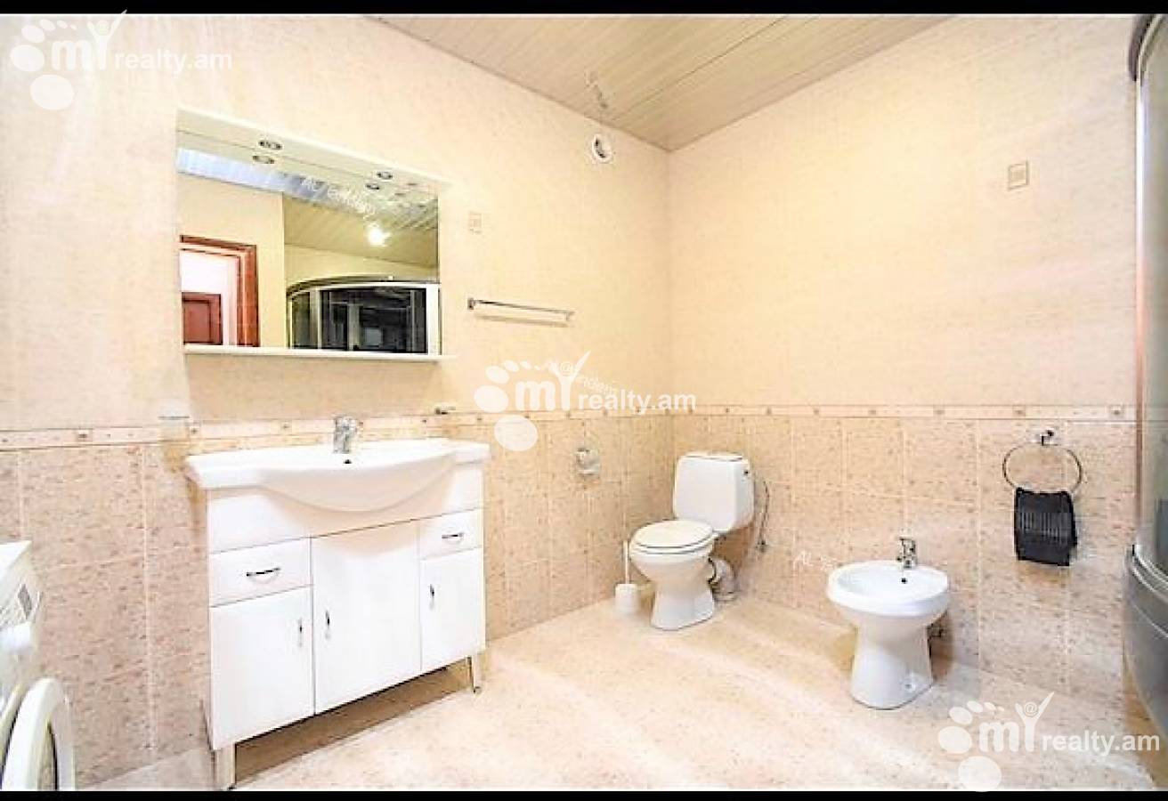 4 bedroom apartment for rent Nalbandyan St, Center Yerevan, 126076