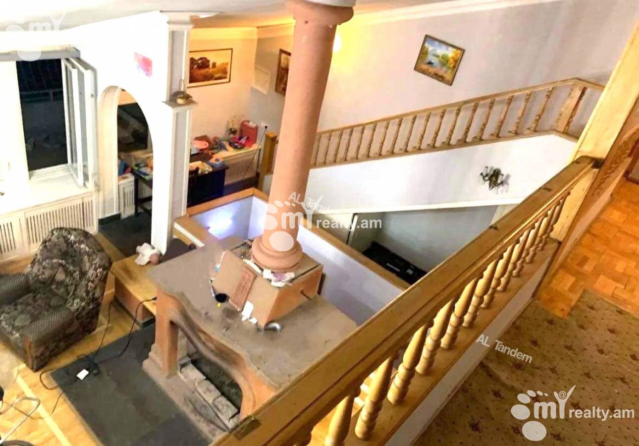 4 bedroom apartment for sale Tigran Mets Ave, Center Yerevan, 141638