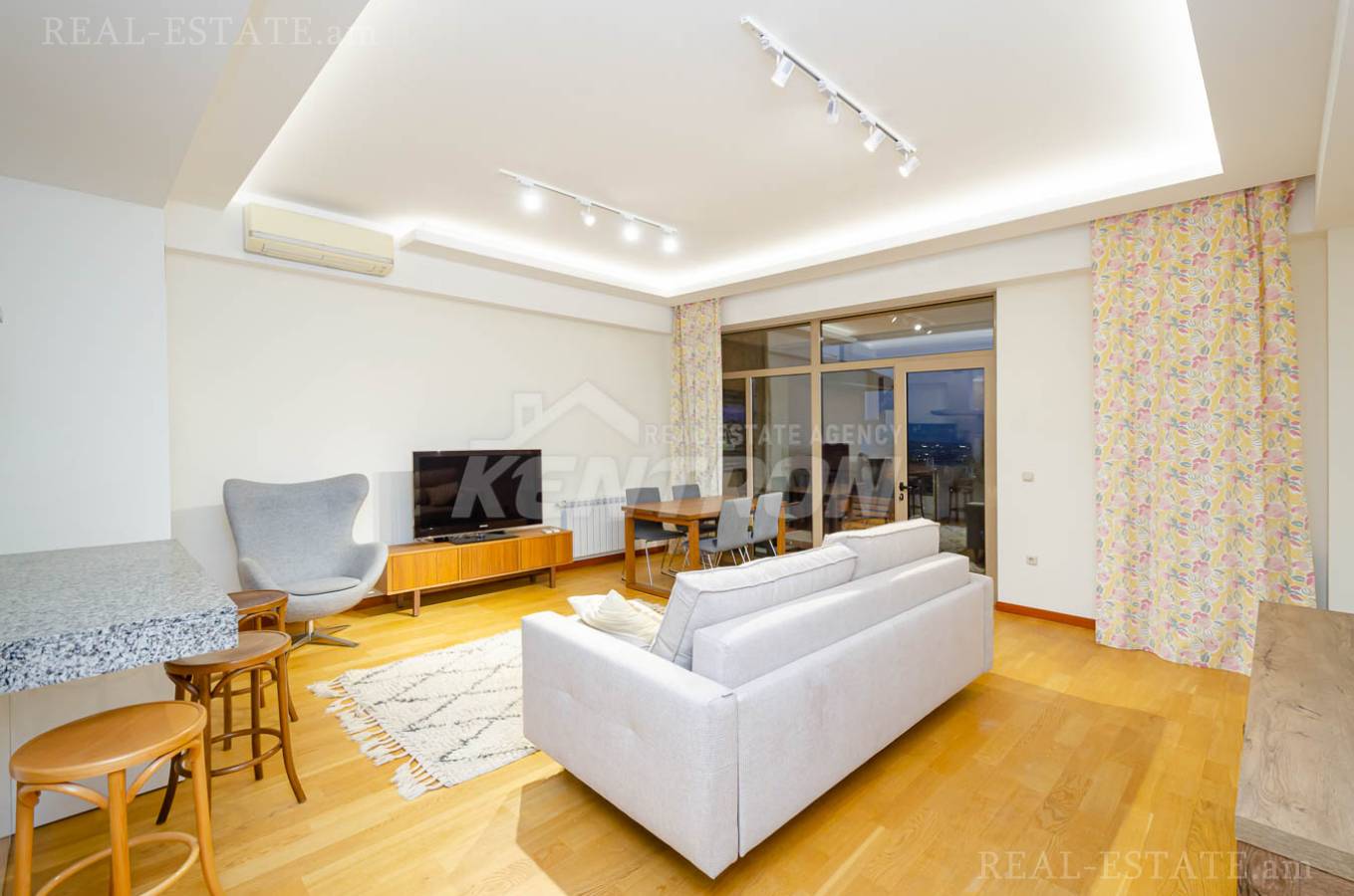 3 սենյականոց բնակարան  Անտառային փող, Կենտրոն Երևան, 140595