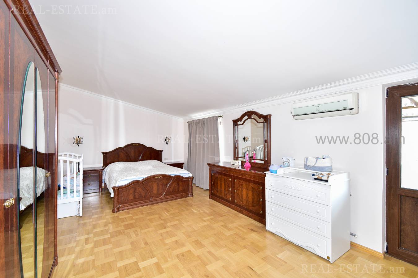 5 bedroom apartment for sale Koghbatsi St, Center Yerevan, 126287