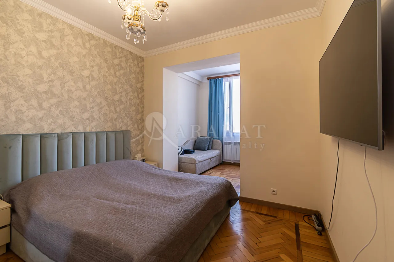 3 bedroom apartment for sale Hr.Kochar St, Arabkir Yerevan, 159109