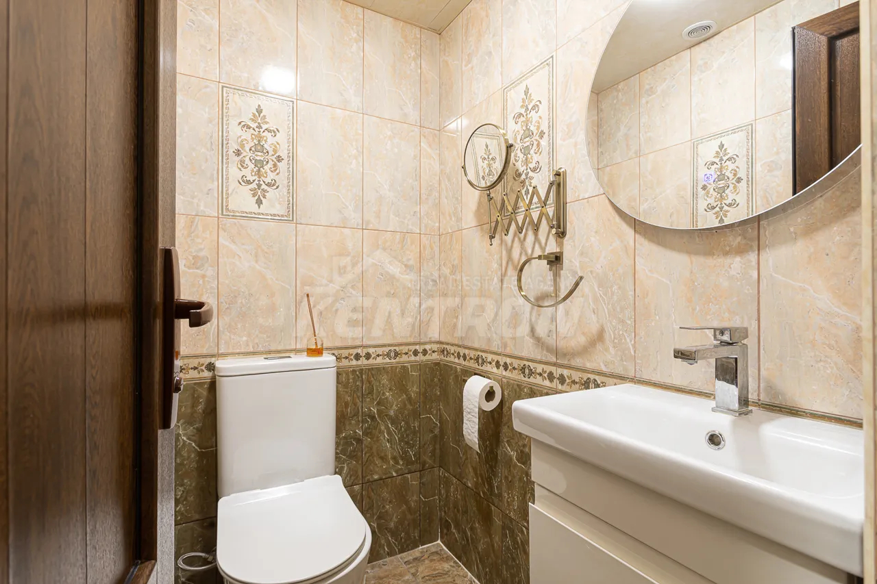 3 bedroom apartment for sale خیابان تِسی تِسِرناکابِرد, مرکز شهر ایروان, 159543