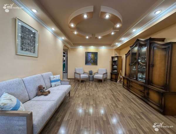 bnakaran/3-senyakanoc/Droi+St/Kanaqer-Zeytun/Yerevan