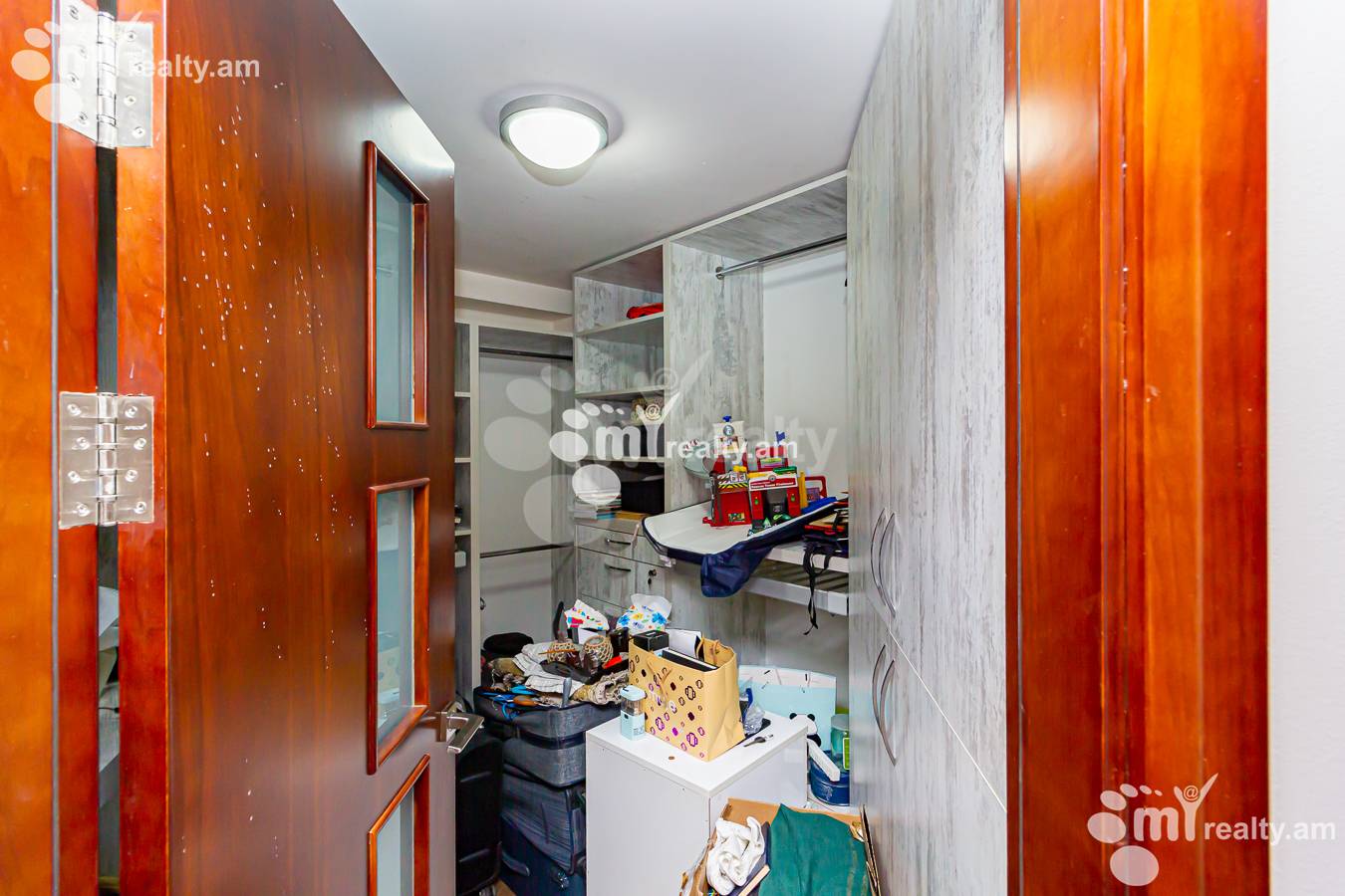 6 սենյականոց բնակարան  Ծարավ Աղբյուրի փող., Ավան Երևան, 152028