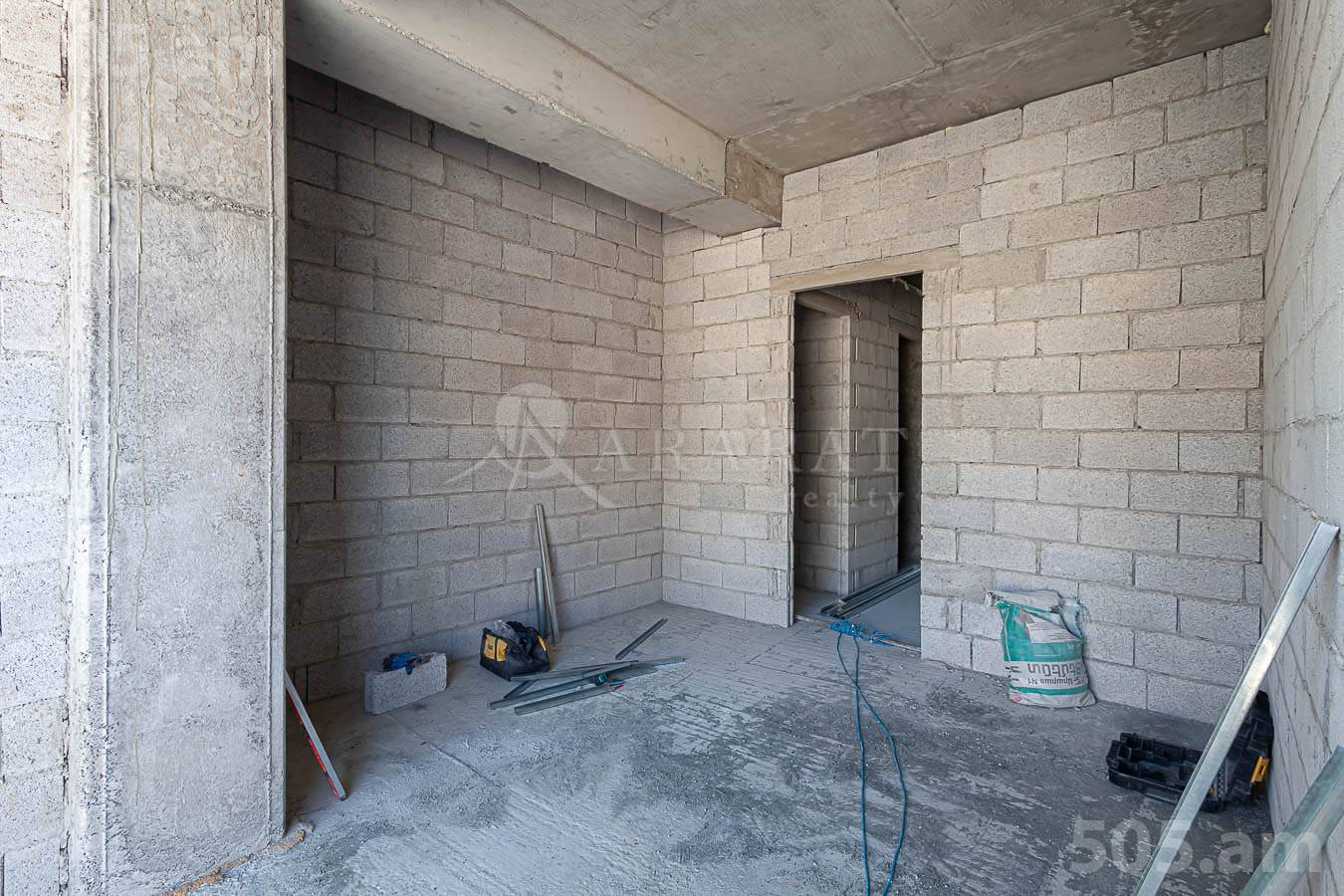 5 սենյականոց բնակարան  Անտառային փող, Կենտրոն Երևան, 153016