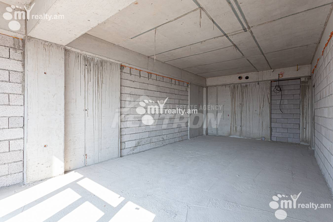 Купить 3 комнатную квартиру Малхасянц ул, Арабкир Ереван, 152496