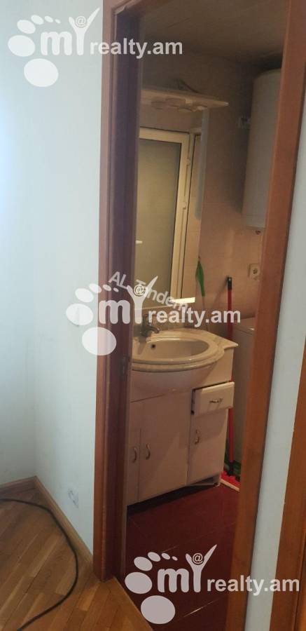 3 bedroom apartment for rent Baghramyan Ave (Kentron), Center Yerevan, 156633