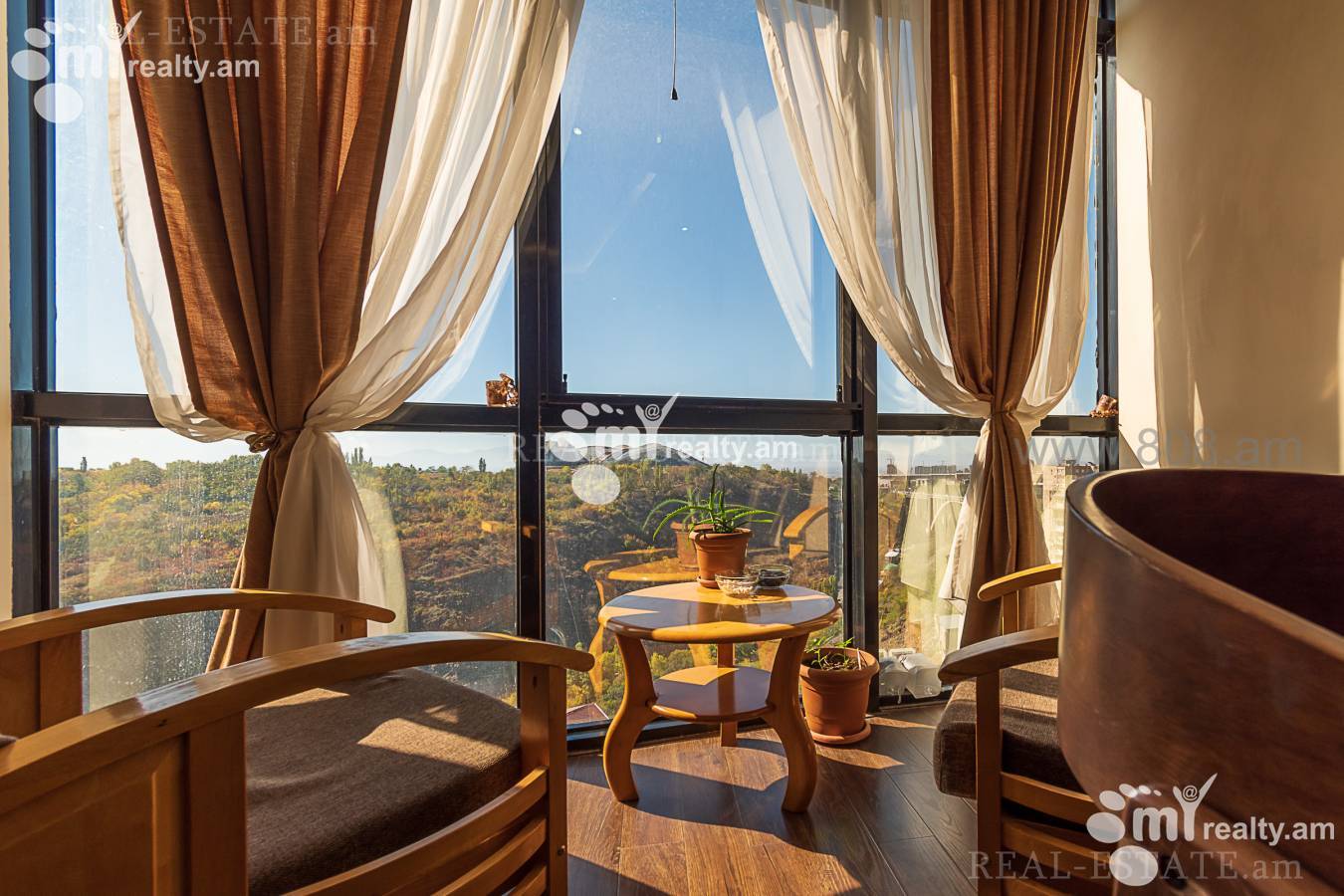 3 bedroom apartment for rent خیابان برادران اوربِلی, عربگیر ایروان, 158299