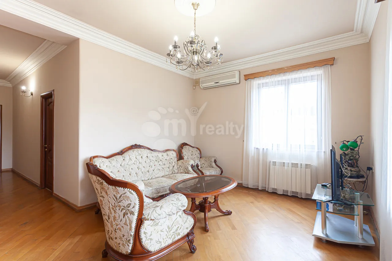 Купить дом Островски ул, Центр Ереван, 160565