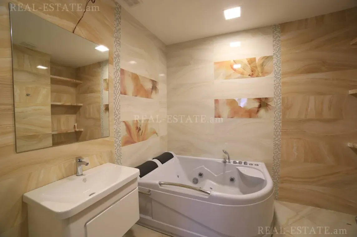 3 bedroom apartment for rent Vardanants St, Center Yerevan, 159922