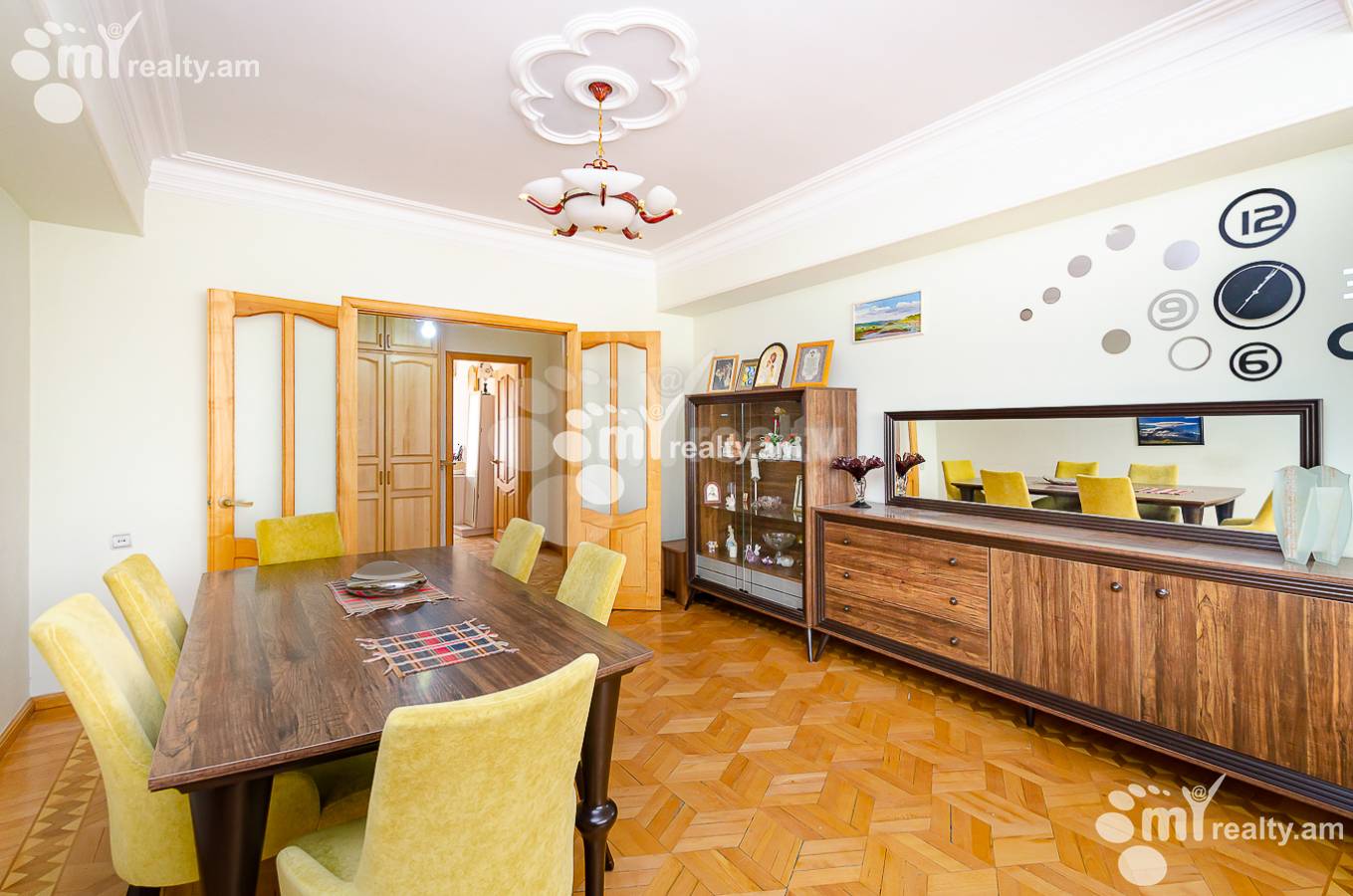 3 bedroom apartment for sale Kajaznuni St, Center Yerevan, 151451