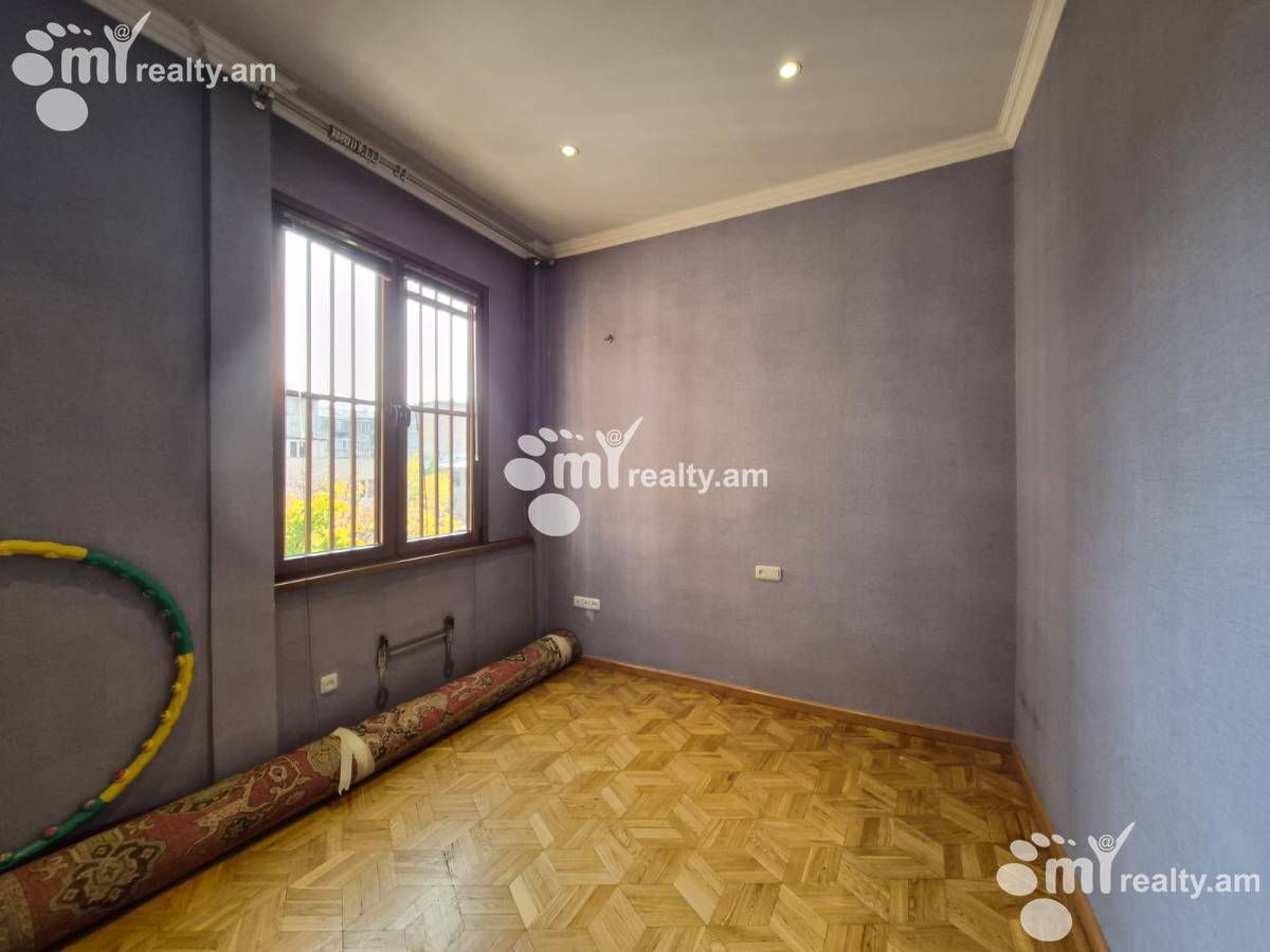3 bedroom apartment for sale Vardanants St, Center Yerevan, 156126