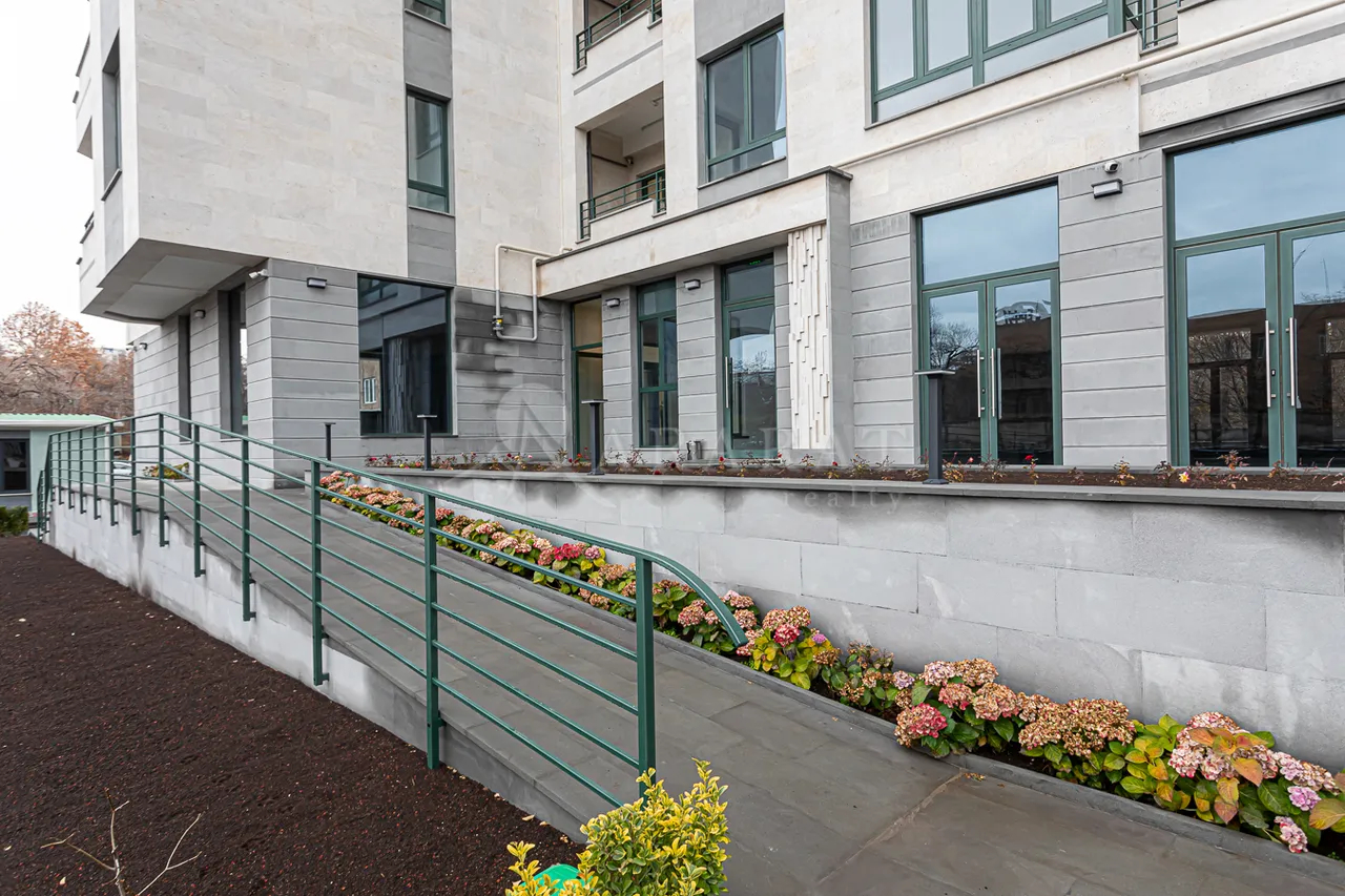 3 bedroom apartment for sale Alixanyan exbayrner, Adshapnjak Yerevan, 158226