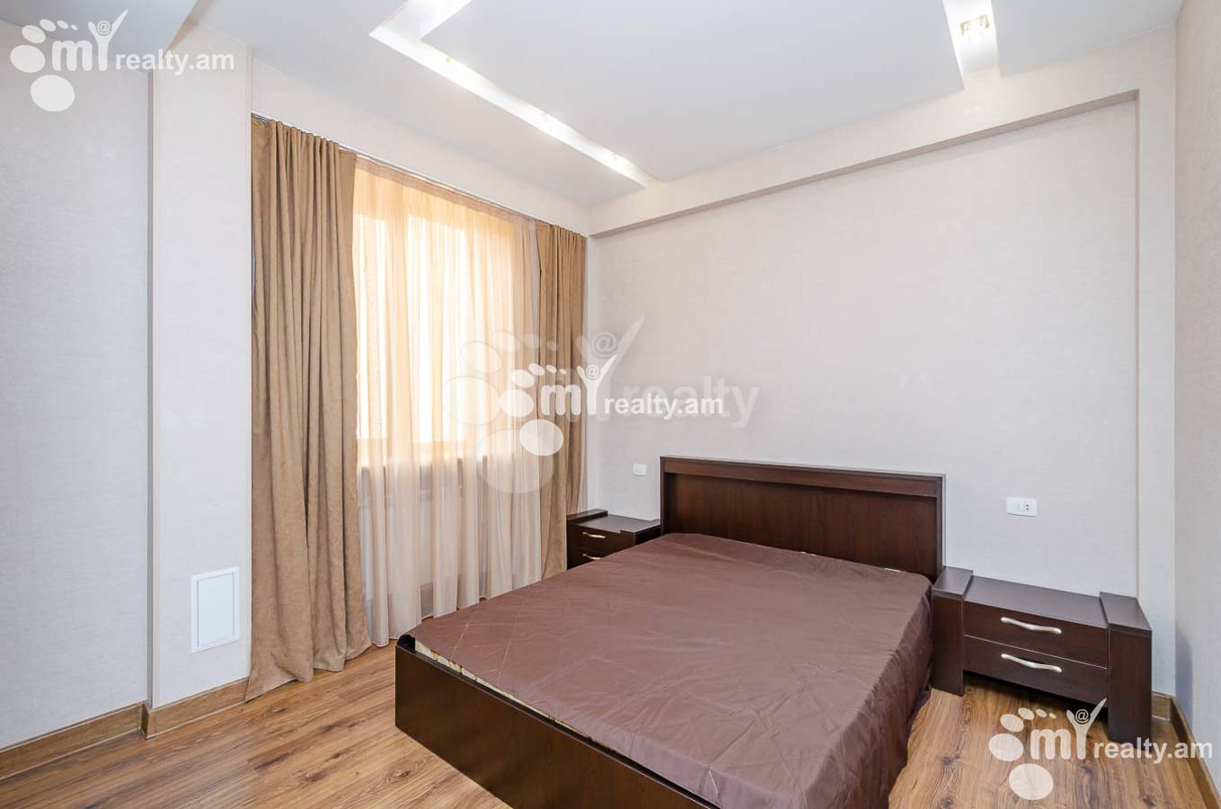 3 սենյականոց բնակարան  Ամիրյան փող, Կենտրոն Երևան, 146155