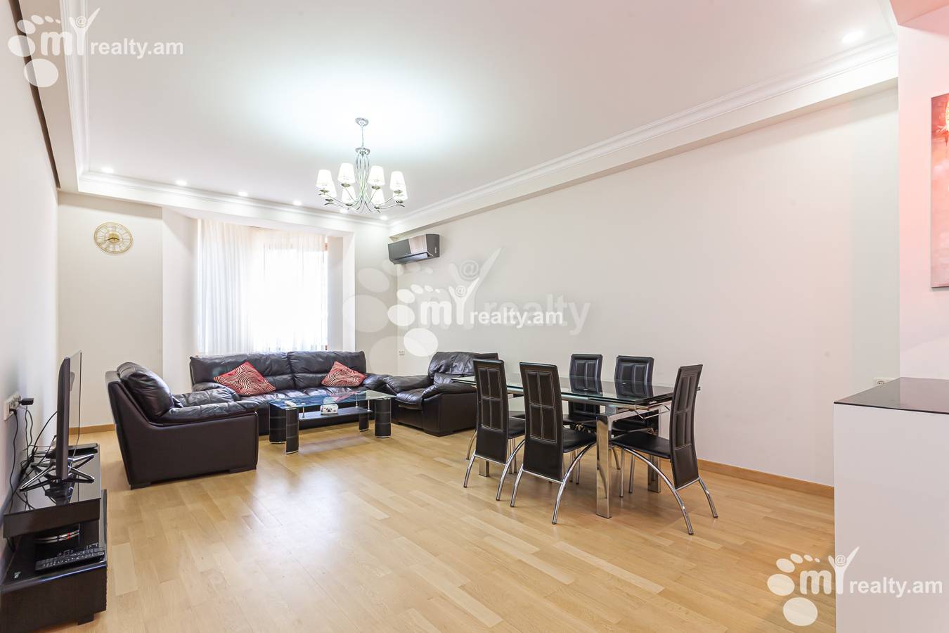 3 bedroom apartment for rent Aram St, Center Yerevan, 156058