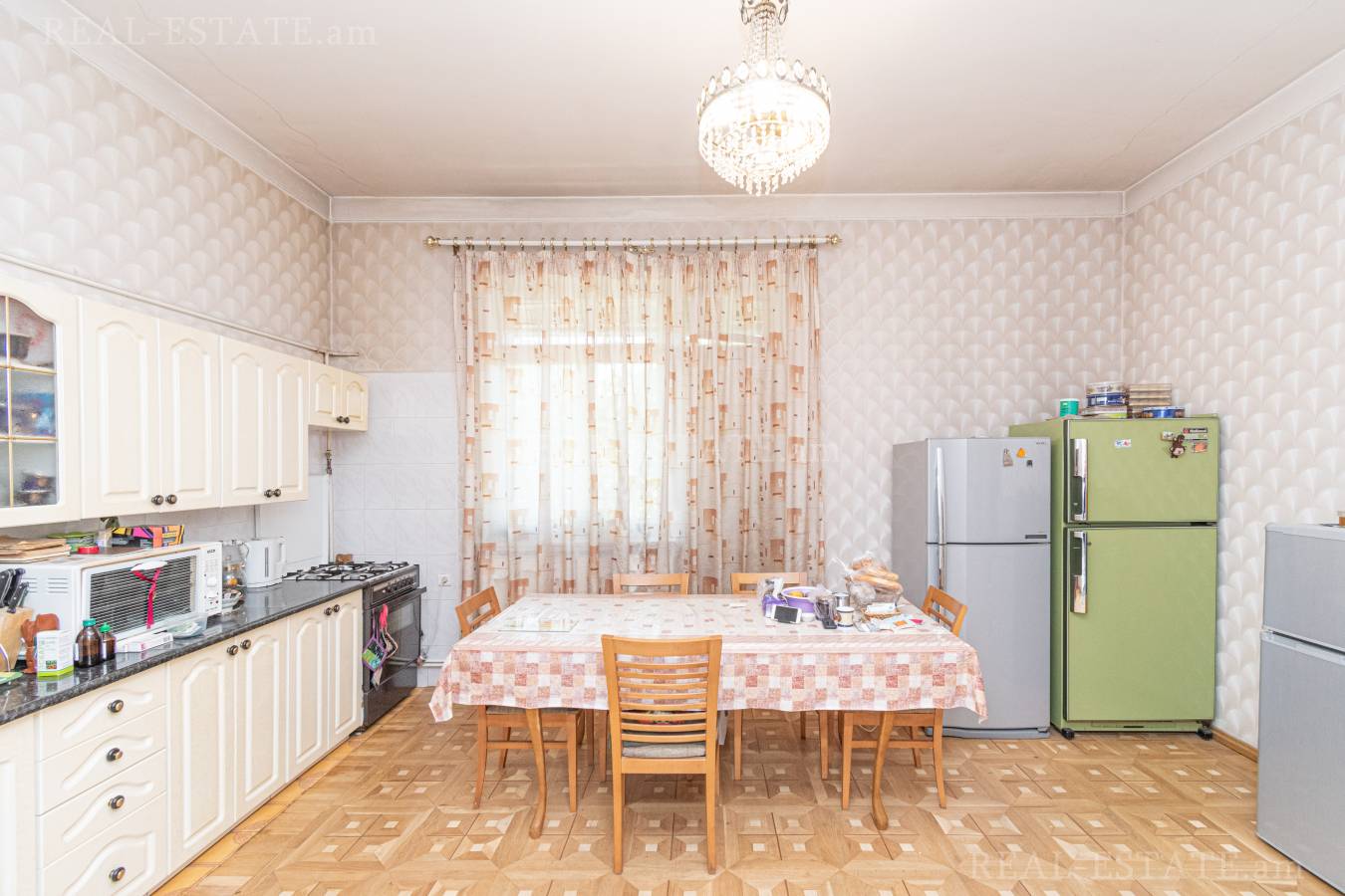 House for sale خیابان اِرزنکیان, عربگیر ایروان, 131697