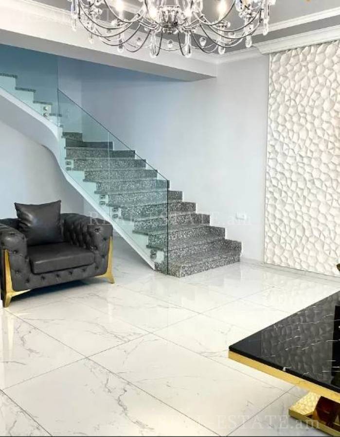 House for sale خیابان نازاربِکیان, آچاپنیاک ایروان, 127695