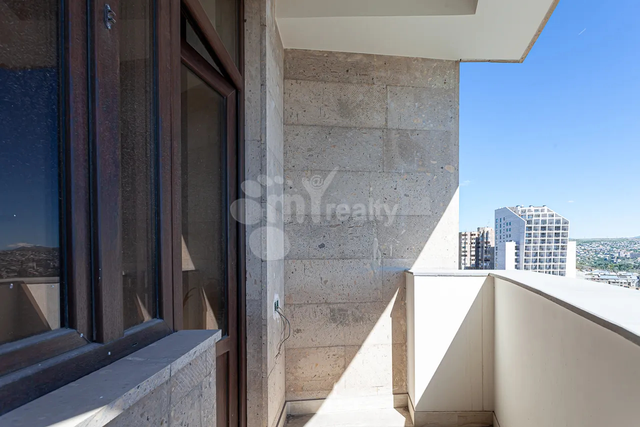 3 bedroom apartment for sale Hayrik Muradyan street, Arabkir Yerevan, 157400
