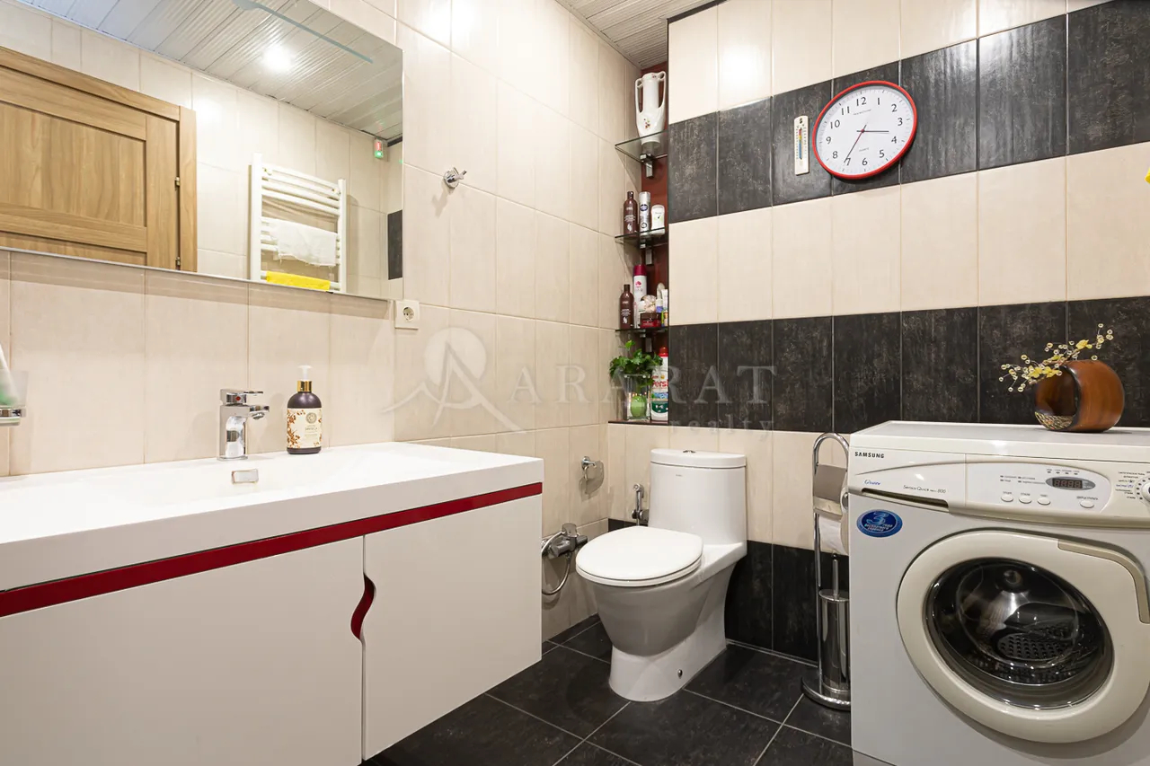 Купить 2 комнатную квартиру Сасна Црер ул., Давташен Ереван, 157328