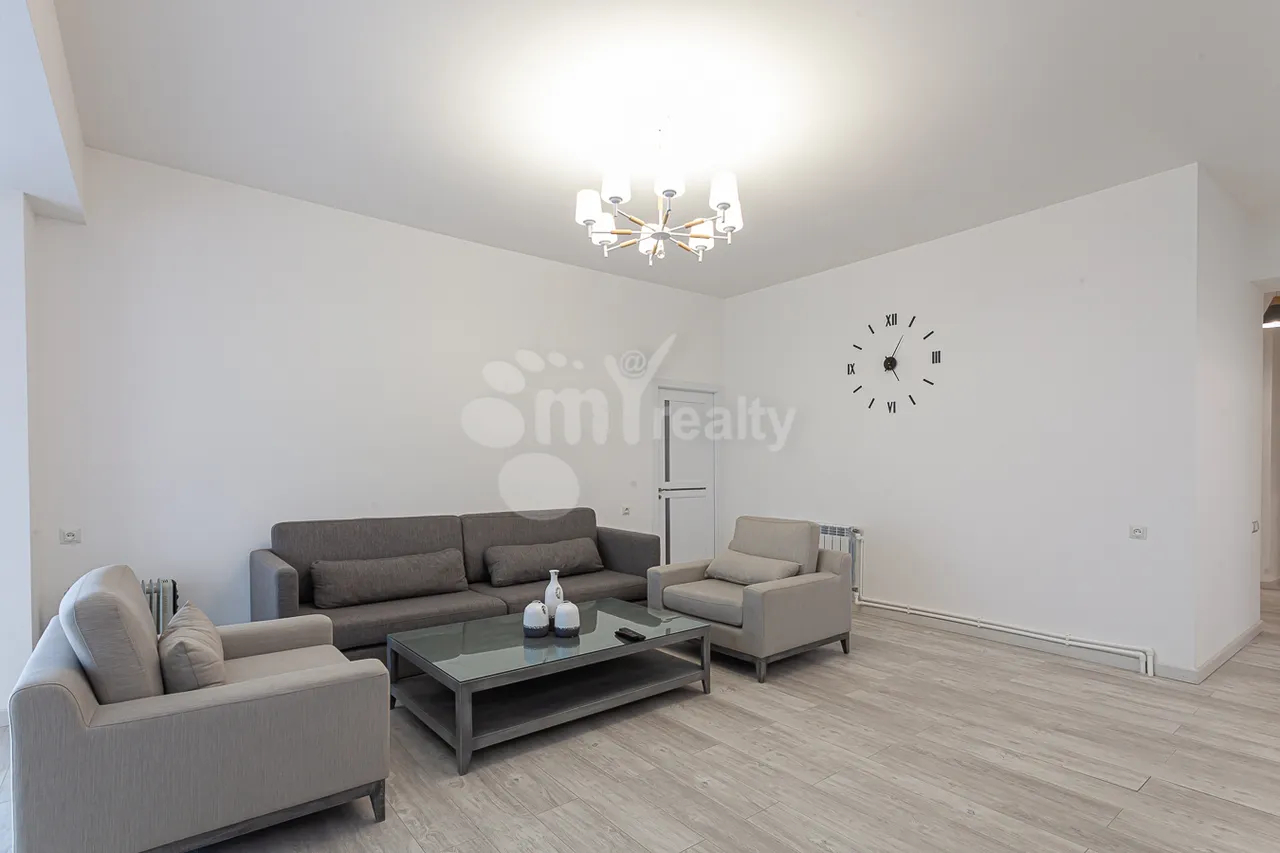 4 bedroom apartment for sale Antarayin St, Center Yerevan, 157641