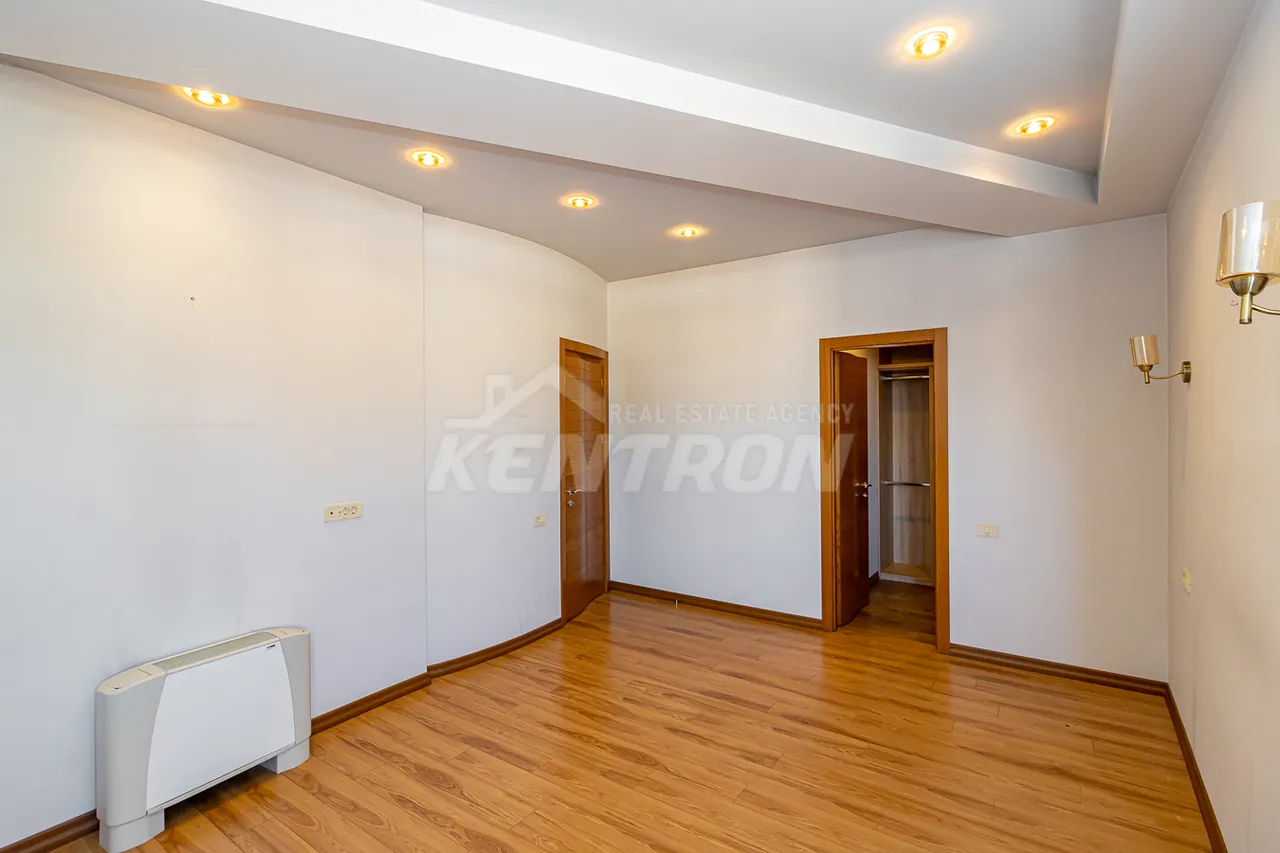 4 bedroom apartment for sale D. Demirchyan St, Center Yerevan, 157680