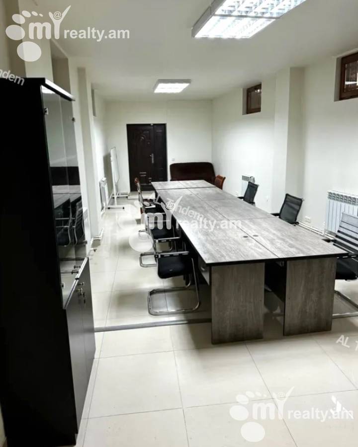 Commercial property for rent Khanjyan St, Center Yerevan, 153870