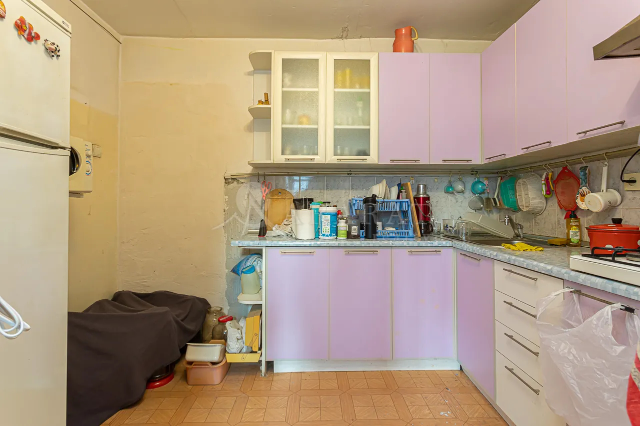 3 bedroom apartment for sale Buzand St, Center Yerevan, 158423