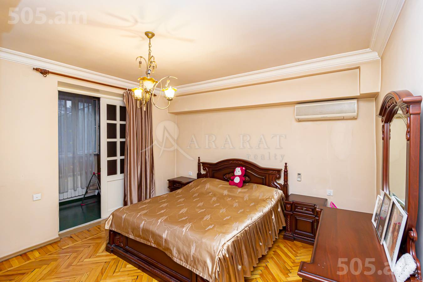 4 bedroom apartment for sale E. Qochar St, Center Yerevan, 153405
