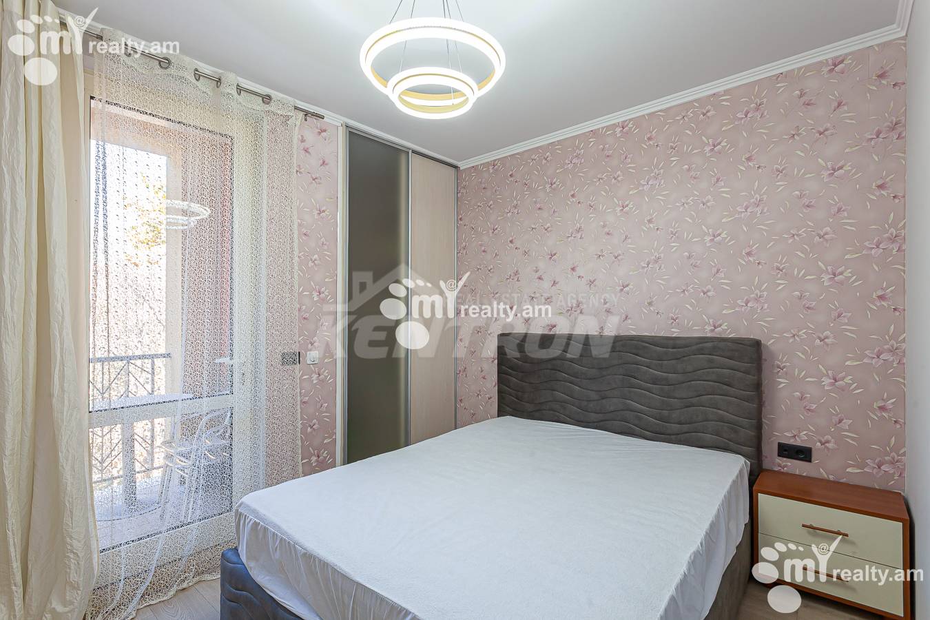 4 bedroom apartment for rent خیابان م. خورِناتسی, مرکز شهر ایروان, 154627