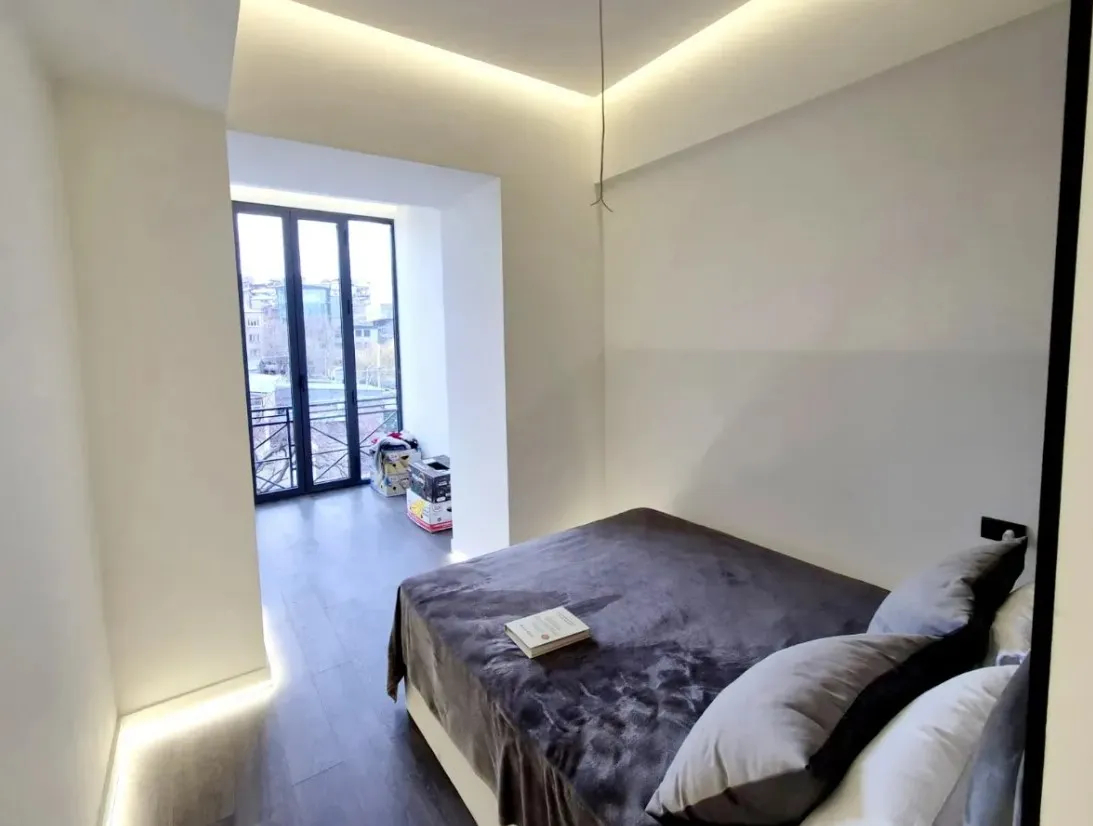 Купить 3 комнатную квартиру Маштоца пр, Центр Ереван, 160249