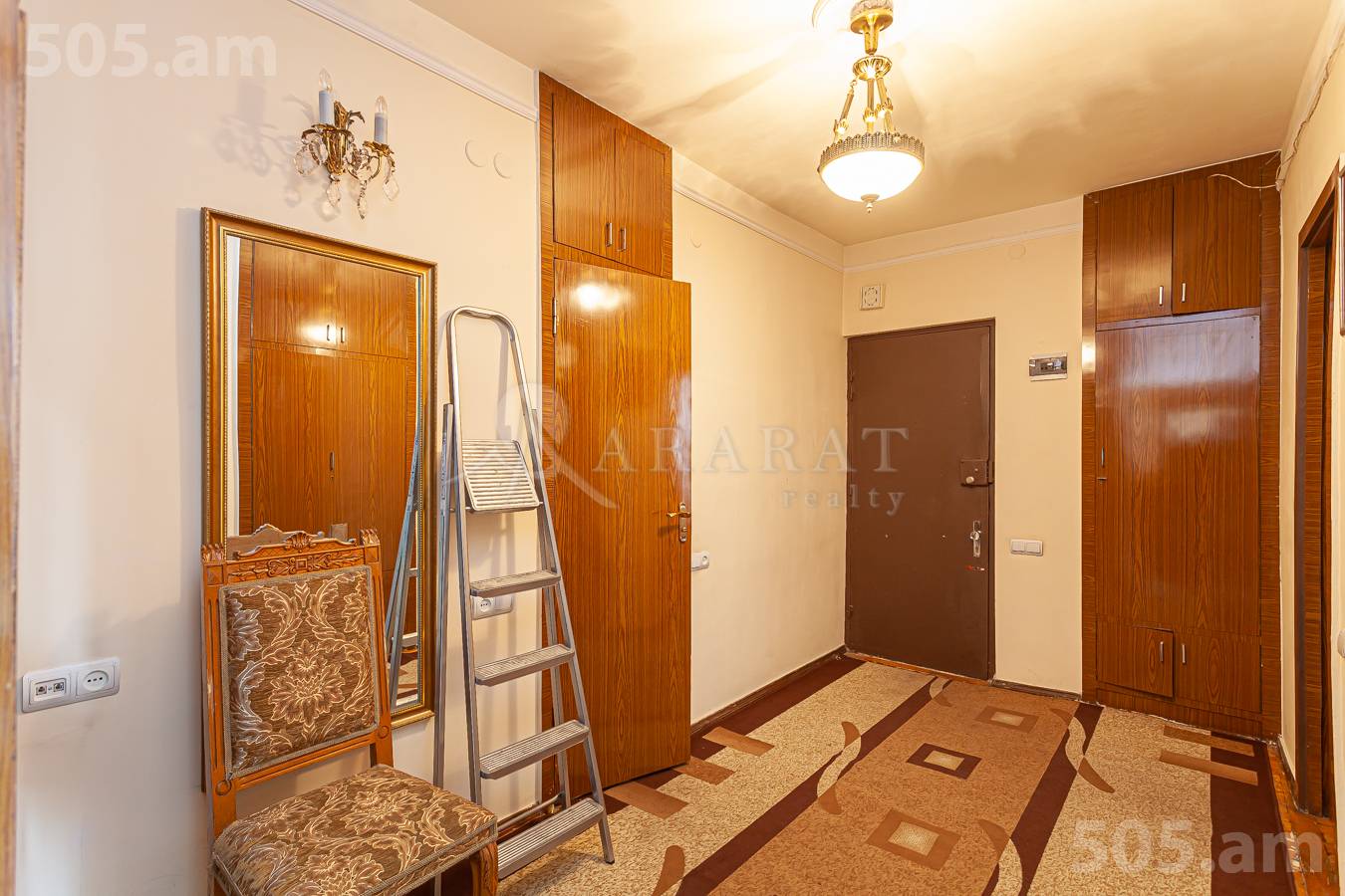 Купить 3 комнатную квартиру Каджазнуни ул, Центр Ереван, 147791