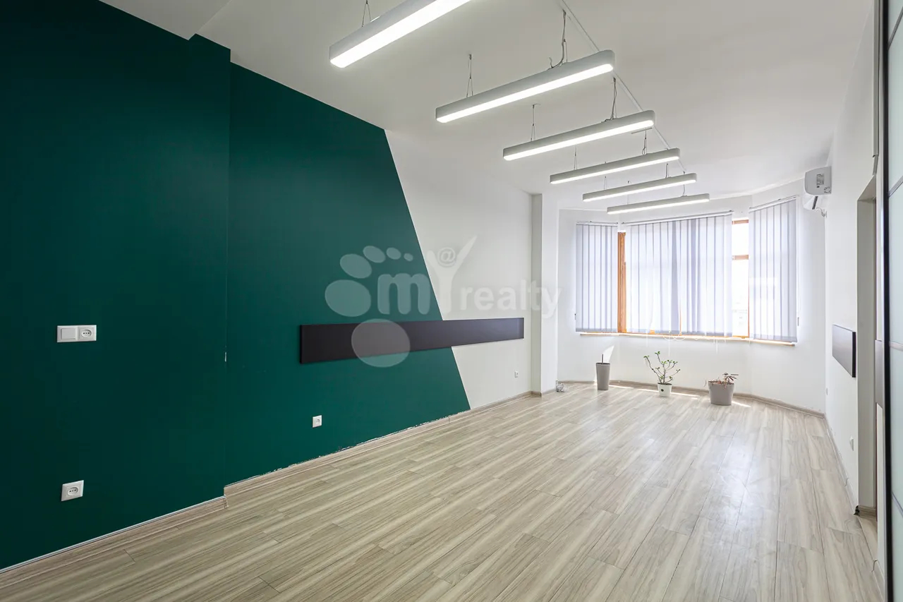 Commercial property for rent V.Papazyan St, Arabkir Yerevan, 160453