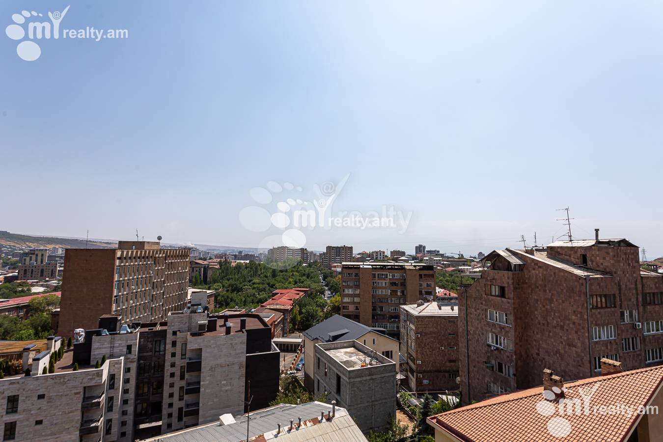 4 bedroom apartment for rent Antarayin St, Center Yerevan, 156170