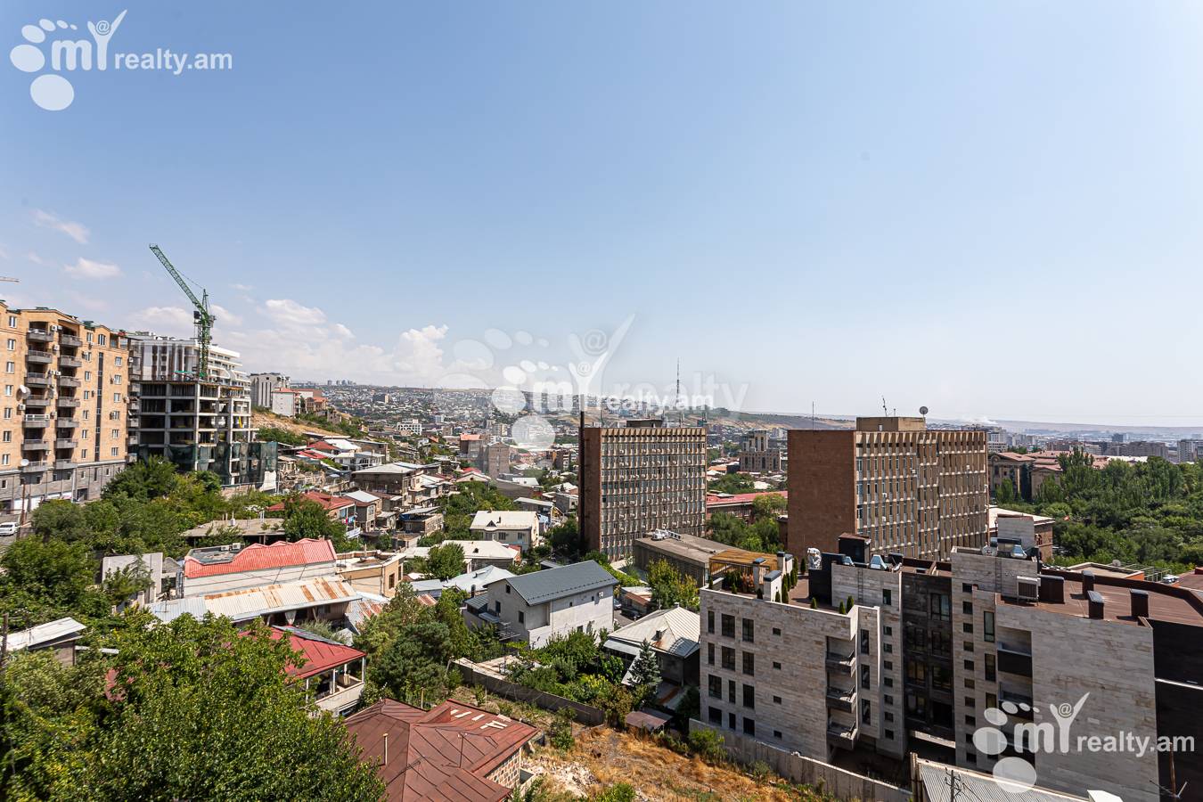 4 bedroom apartment for rent Antarayin St, Center Yerevan, 156170